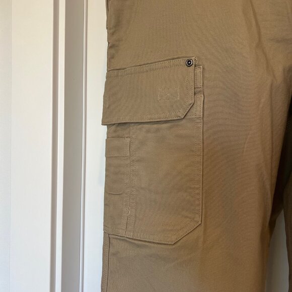 DULUTH Work Pants Men 38x31 Tan/Khaki Flex Fire Hose Relaxed Fit Cargo Pants - Picture 6 of 9